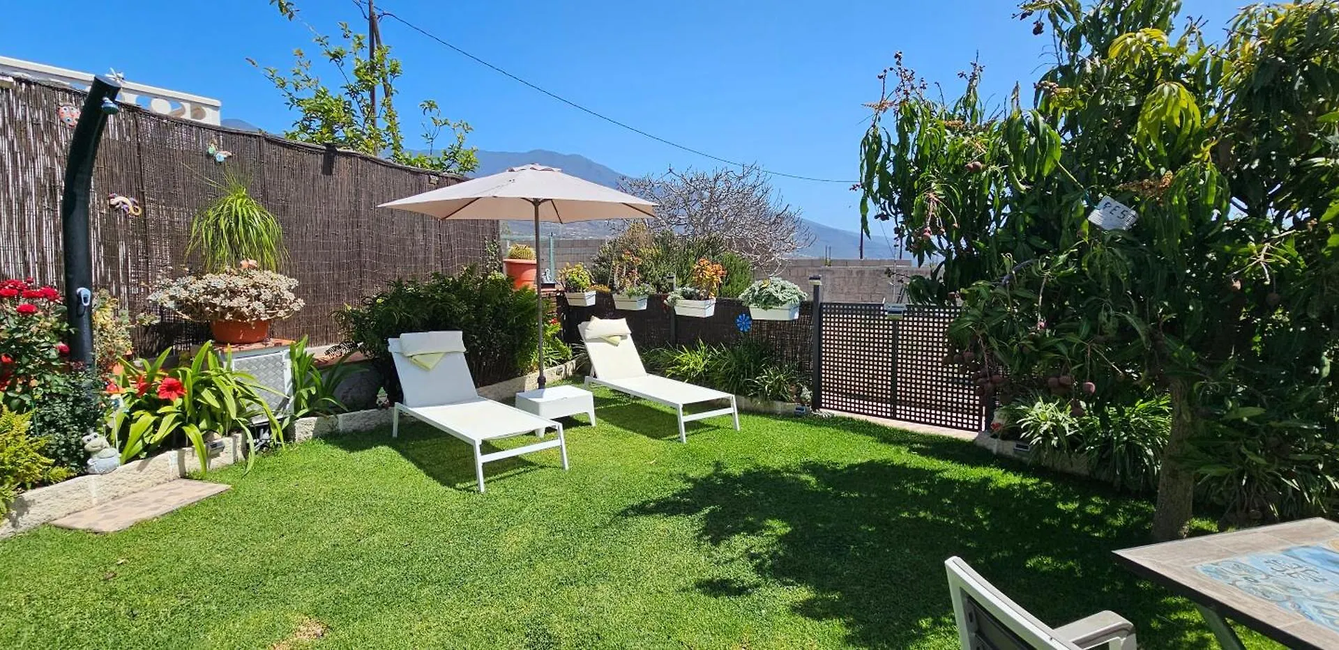 Casa Rural Eneida La Hidalga 0*,